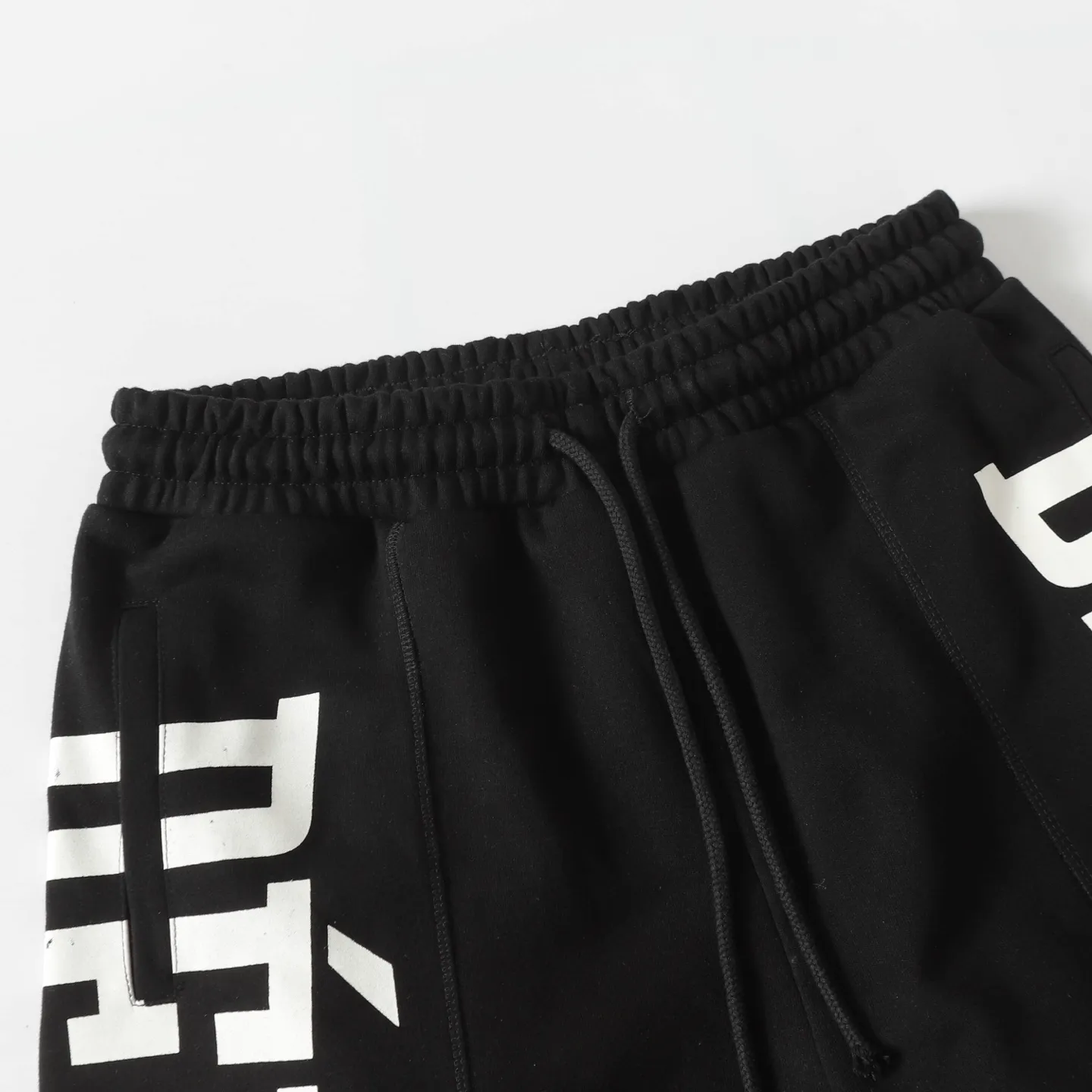 GALLERY. DEPT new shorts Style number: D272P140 Color: Black Green Blue Size: S M L XL
